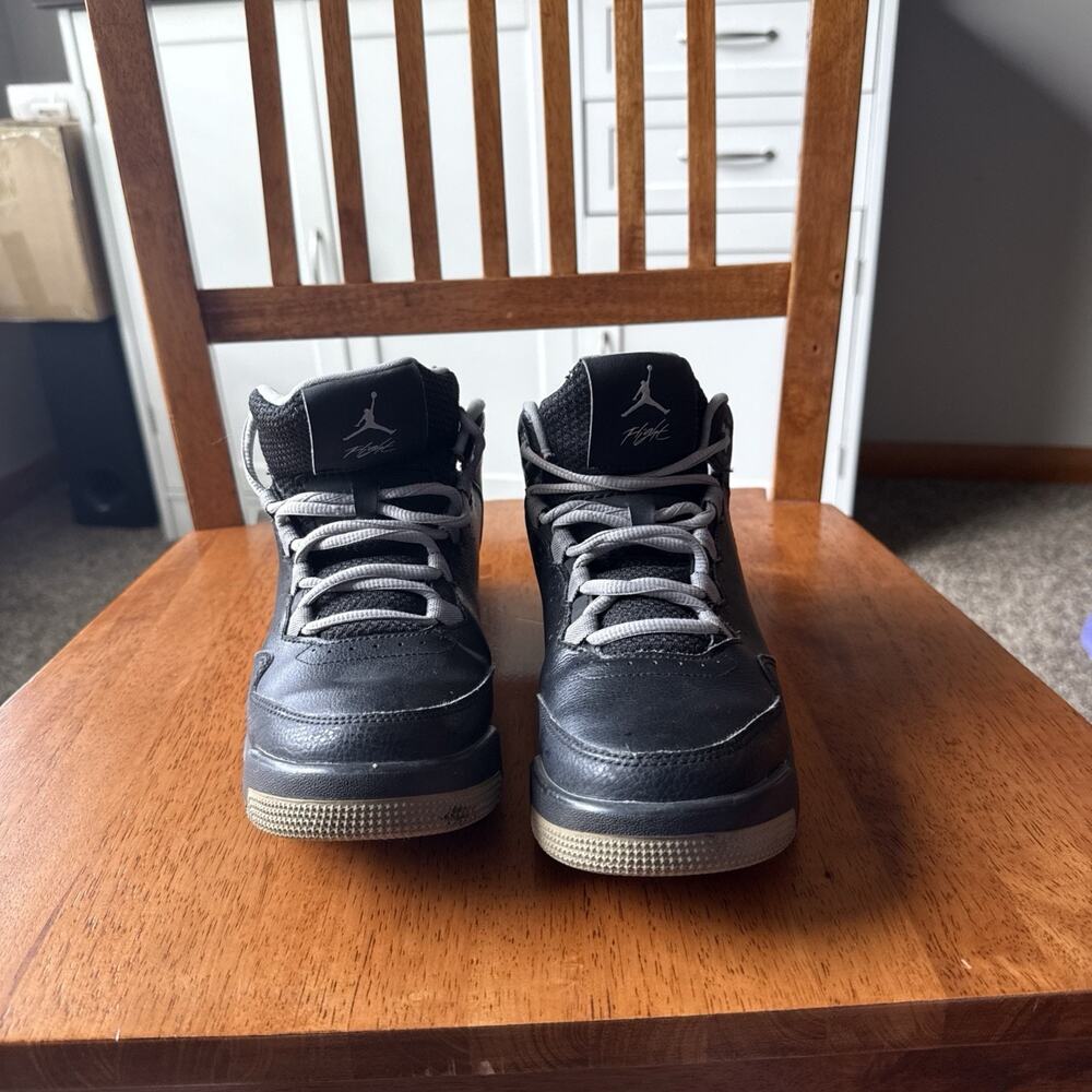 Size 6Y NIKE JORDAN FLIGHT ORIGIN 2 705160-005